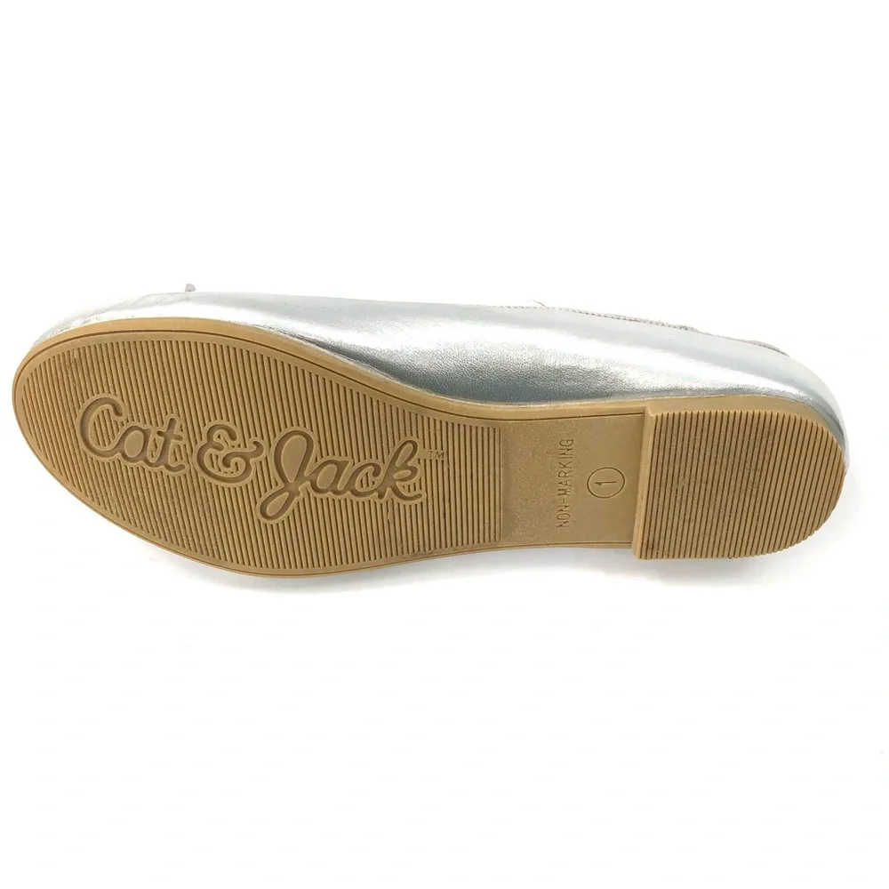 Cat & Jack Girls Bow Cute Slip On Flats Casual Shoes Silver Size 1 ($) 4868